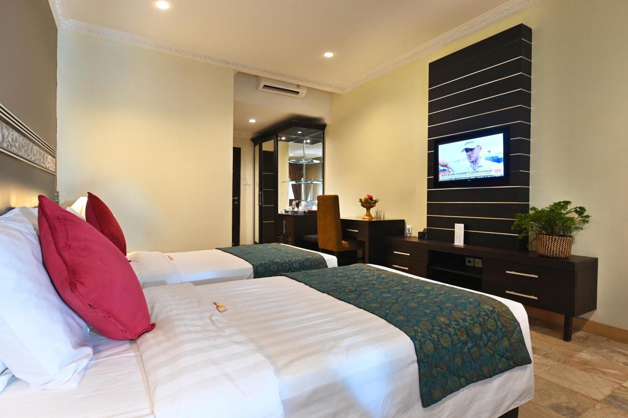 Puri Dewa Bharata & Hotel 3*