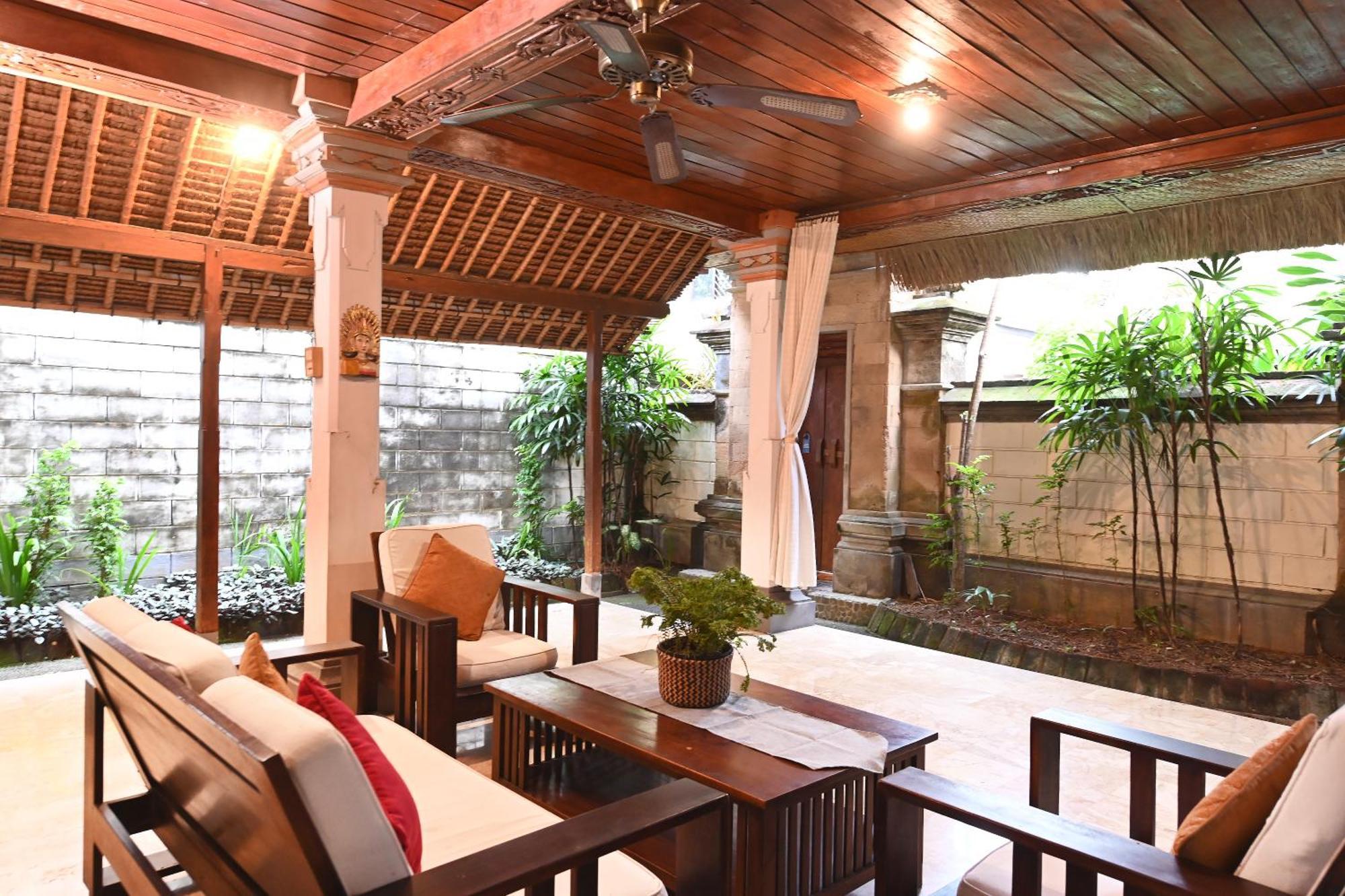 Hotel Puri Dewa Bharata & Legian